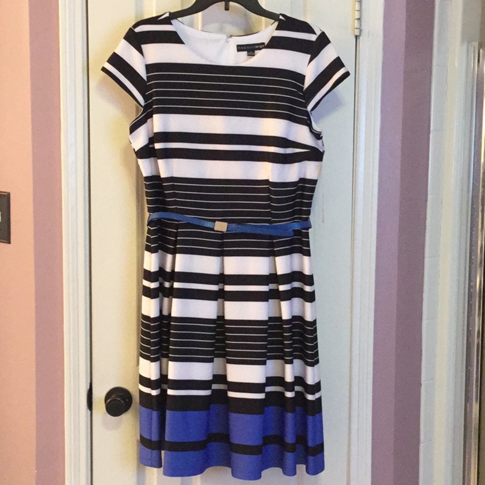 Size 14 Madison Leigh brand dress